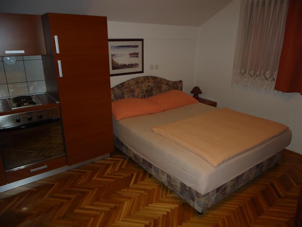 Bed and Breakfast Pansion Antonio Slavonski Brod Habitación foto