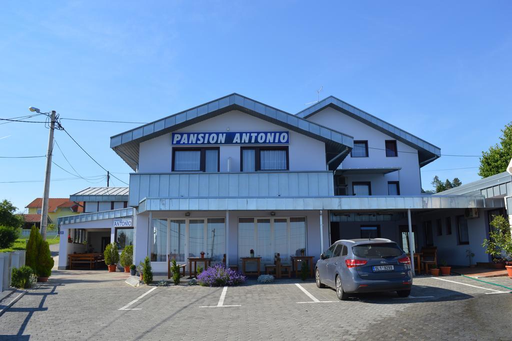 Bed and Breakfast Pansion Antonio Slavonski Brod Exterior foto